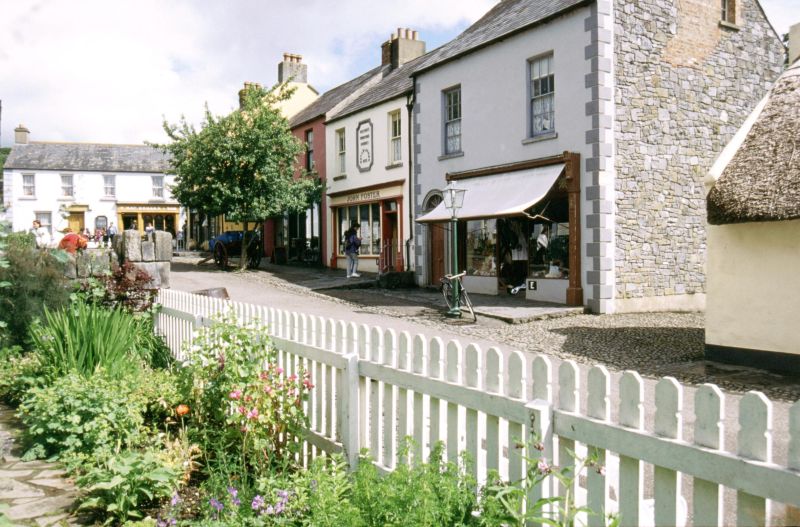 Bunratty Folk Park 06/2003