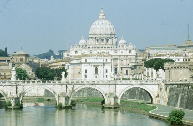 Basilika di San Pietro (Petersdom) 05/2001