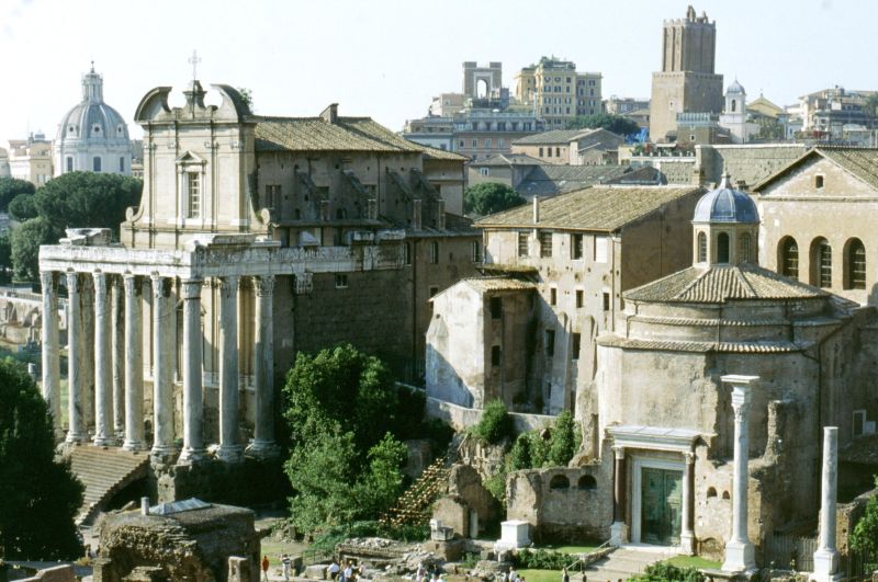 Antonius Faustina Tempel/Romulus Tempel 05/2001