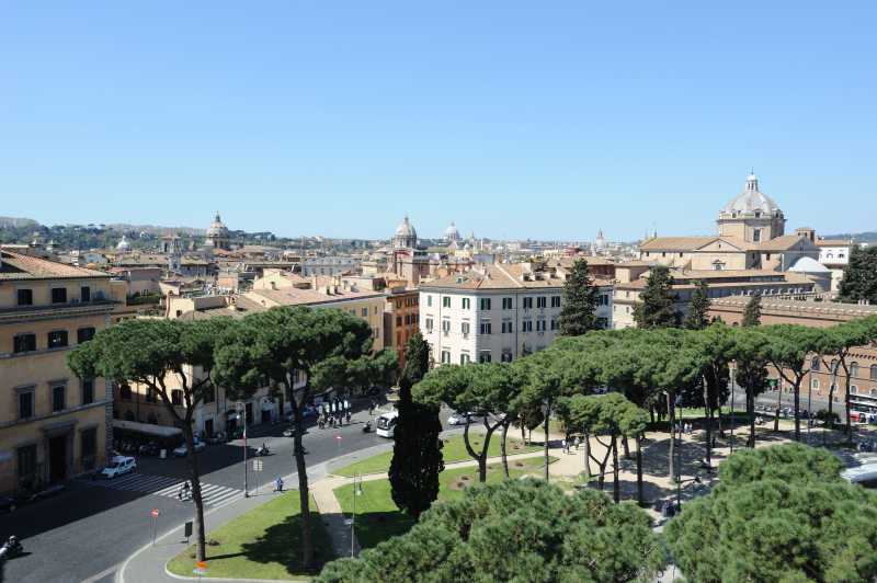 Blick von Piazza Capitolino, 04.2011