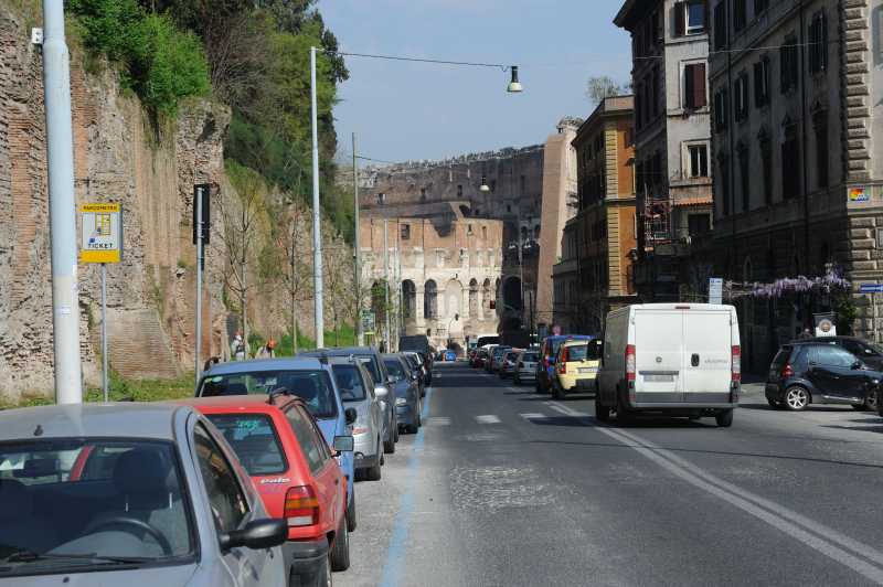 Via Claudia, Colosseum, 04.2011