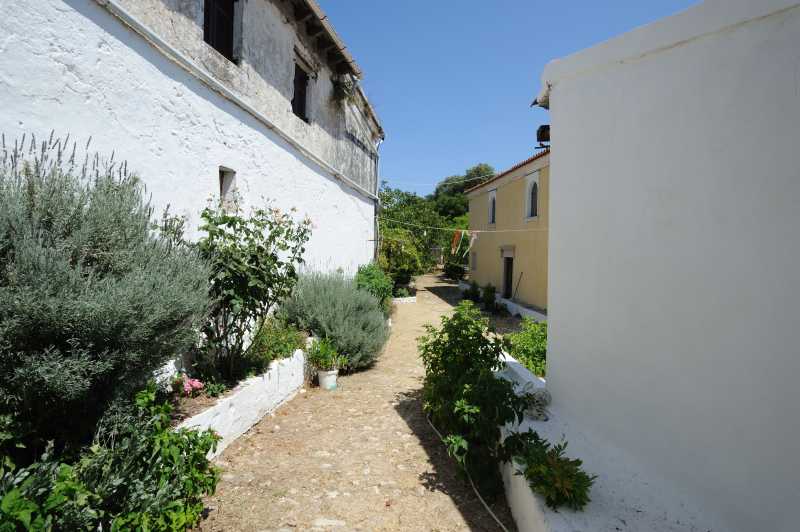 Moni Pantokratoras, Agios Mattheos, 07.2010