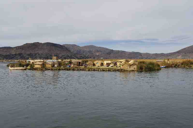 Uros, Schwimmende Inseln, Titicacasee, Peru, 09./10.2008
