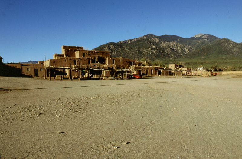 Taos Pueblo, 10/2003